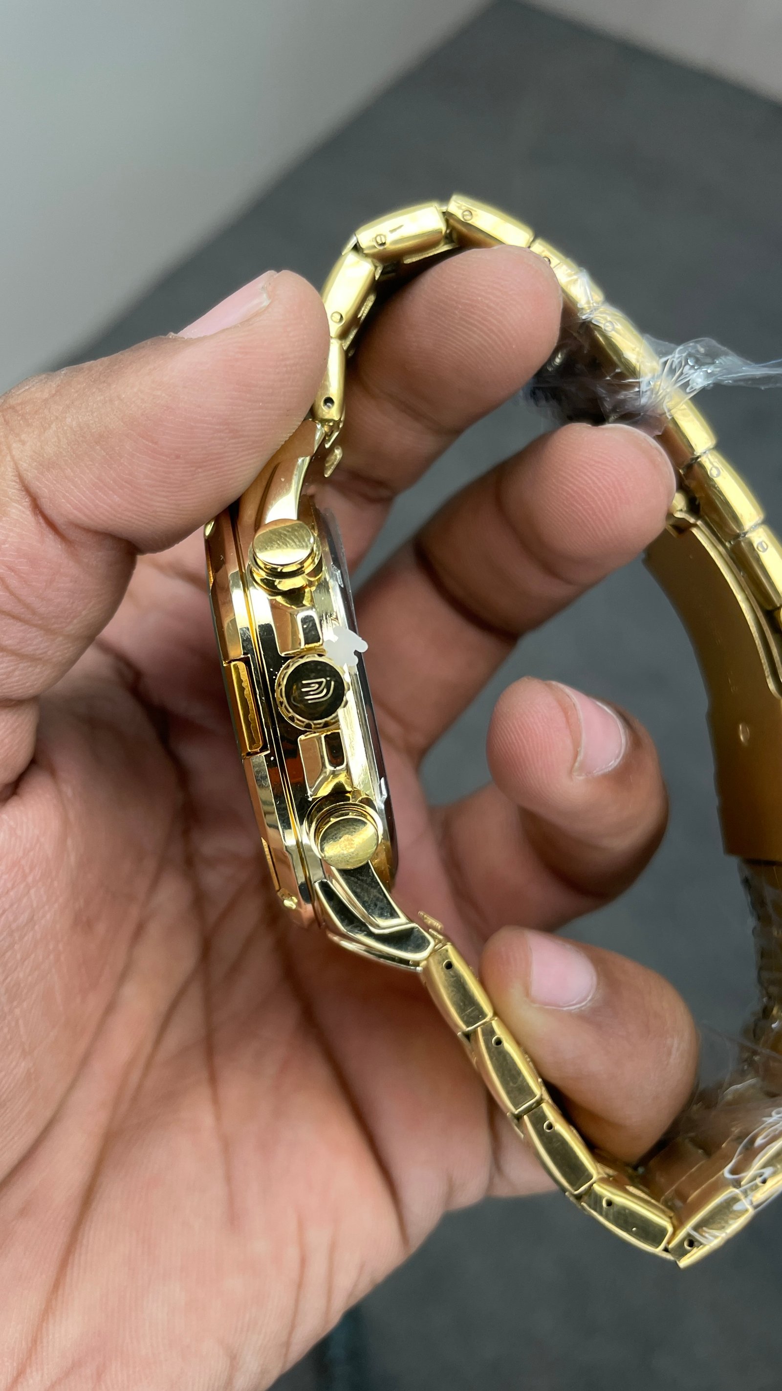 Edifice Chronograph Working Golden Black Dial